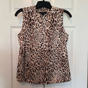 Banana Republic animal print top. Size XS